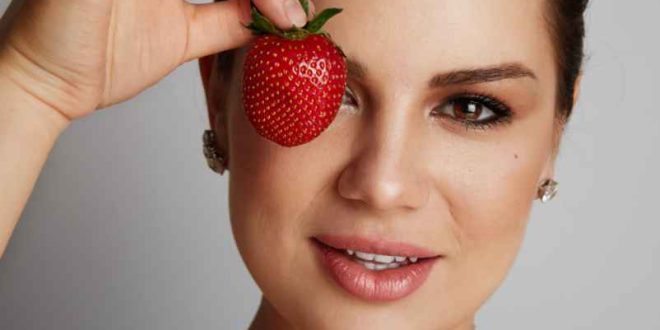Quels aliments peuvent aider à maigrir du visage naturellement ?-Chrono Coaching